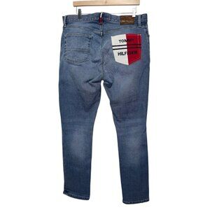Tommy Hilfiger Spelled Out Pocket 34 x 30 Slim Tapered Jeans